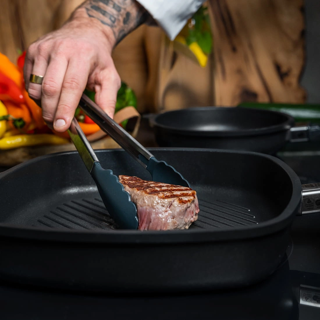 Patelnia grillowa do indukcji BBQ aluminiowa z powłoką nieprzywierającą, kwadratowa 28x28 cm | AMT I-E285 BBQ