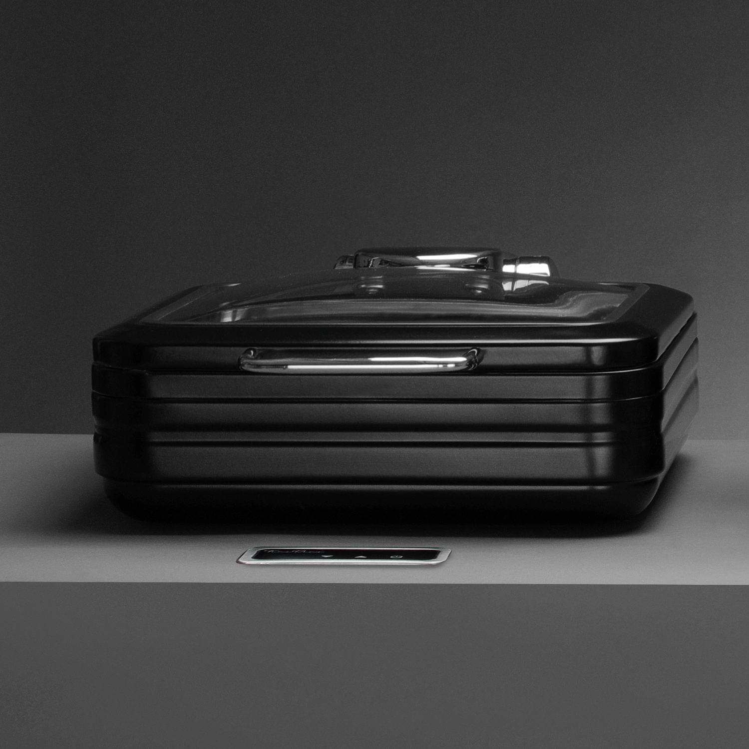 Podgrzewacz indukcyjny ze szklaną pokrywą De Luxe Black, GN 2/3 | FINE DINE 473580